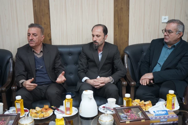 نشست مشترک رئیس بانک ملی شعبه مرکزی یاسوج با سرپرست دانشگاه فرهنگیان استان کهگیلویه وبویراحمد 3