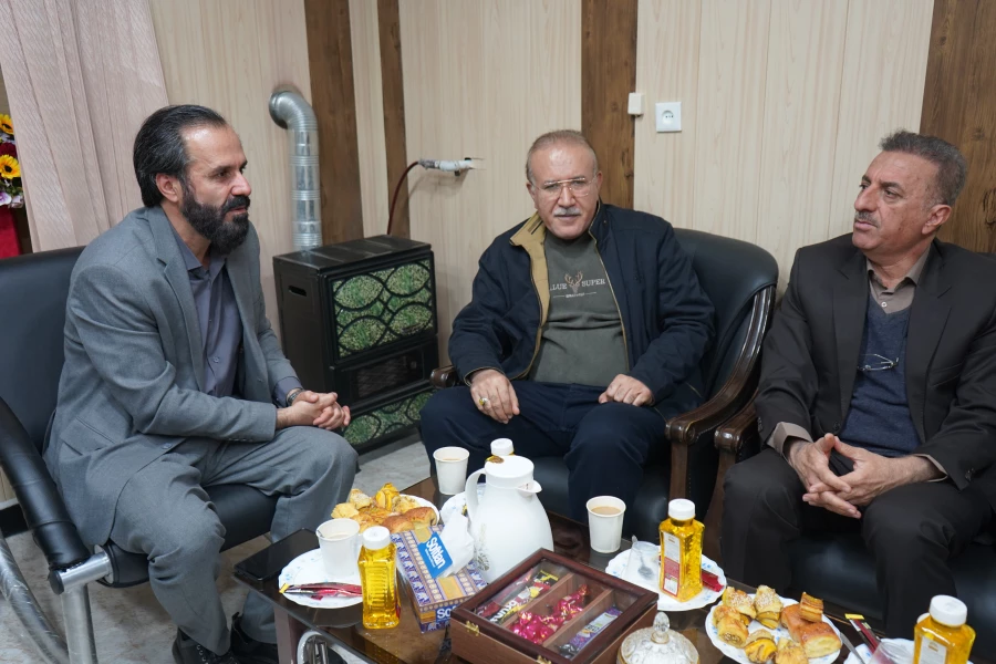 نشست مشترک رئیس بانک ملی شعبه مرکزی یاسوج با سرپرست دانشگاه فرهنگیان استان کهگیلویه وبویراحمد 4