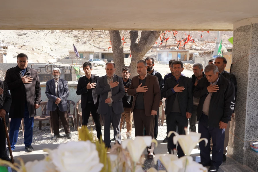 دیدار سرپرست دانشگاه فرهنگیان استان با خانواده شهید رحیم مجیدی مهر و اعلام برگزاری «جایزه ملی ایثار» 4