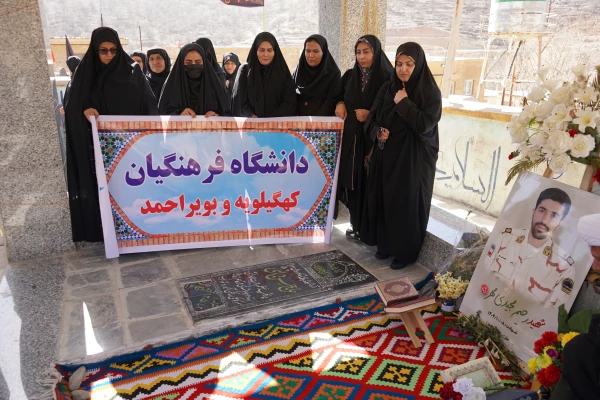 دیدار سرپرست دانشگاه فرهنگیان استان با خانواده شهید رحیم مجیدی مهر و اعلام برگزاری «جایزه ملی ایثار» 7