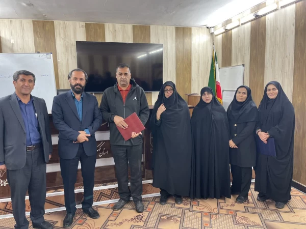 تجلیل از یادگاران شهید 7
