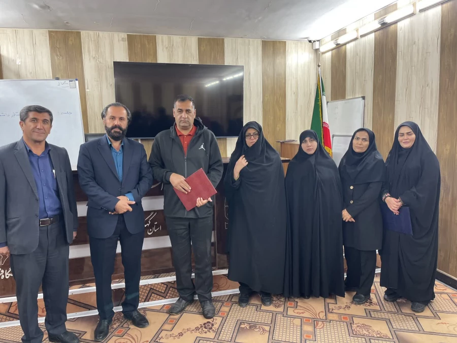 تجلیل از یادگاران شهید 7