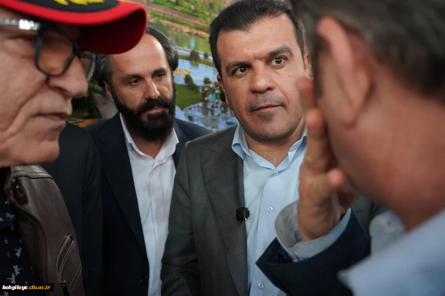 طرح راه اندازی «خانه خلاقیت دانشگاه فرهنگیان کهگیلویه و بویراحمد» با تایید دکتر افشین، معاون علمی و فناوری ریاست جمهوری، به تصویب رسید.
 6