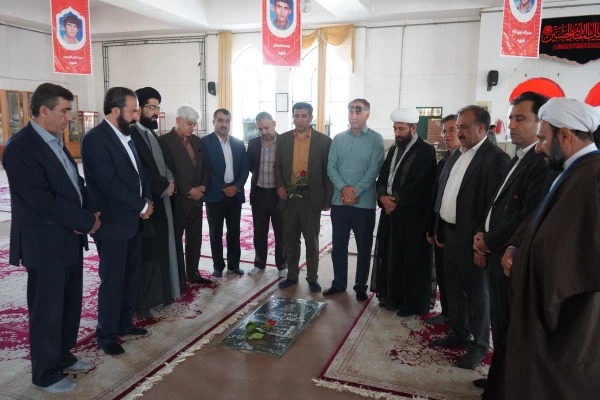 مراسم تجلیل از فعالان و خادمان اقامه نماز دانشگاه فرهنگیان کهگیلویه و بویراحمد 3