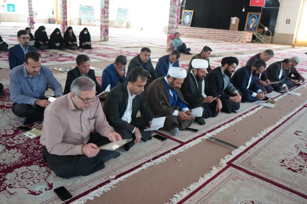 مراسم تجلیل از فعالان و خادمان اقامه نماز دانشگاه فرهنگیان کهگیلویه و بویراحمد 5