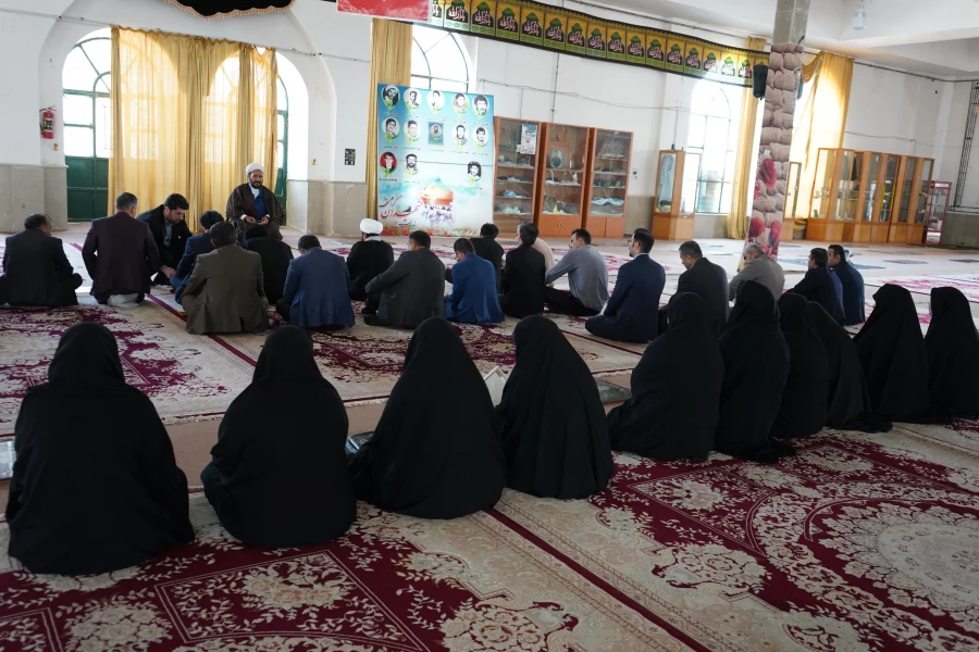 مراسم تجلیل از فعالان و خادمان اقامه نماز دانشگاه فرهنگیان کهگیلویه و بویراحمد 9