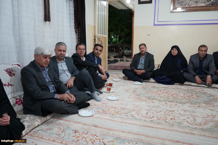 دیدار دکتر ابراهیمی و خانواده دانشگاه فرهنگیان کهگیلویه و بویراحمد با خانواده معزز شهیده قلی پور 6
