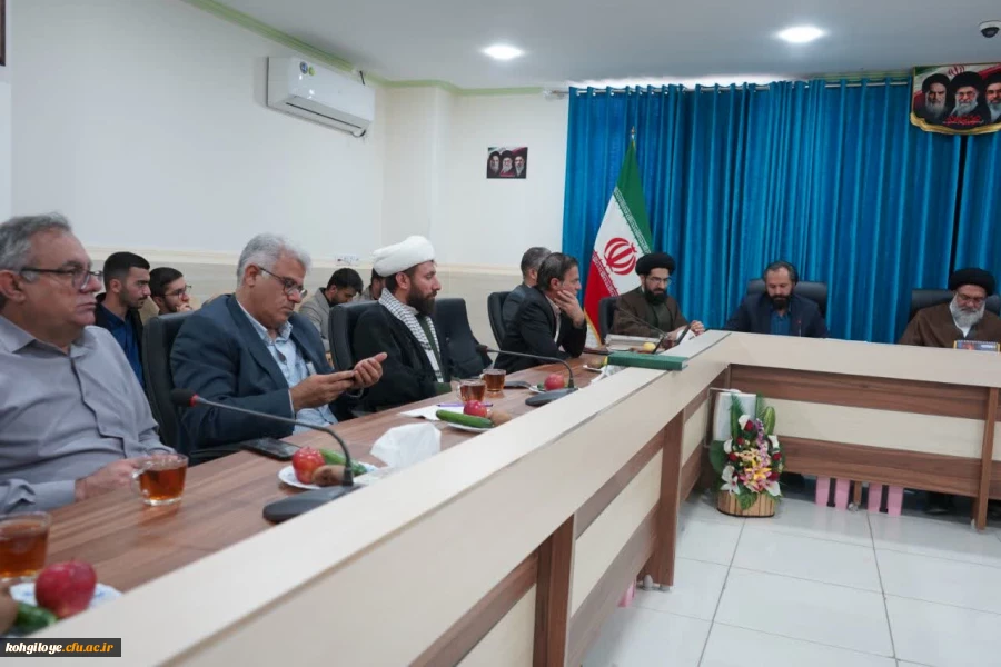 دیدار دکتر ابراهیمی و مسئولین دانشگاه فرهنگیان کهگیلویه و بویراحمد با حضرت آیت الله حسینی 9