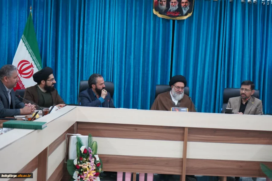 دیدار دکتر ابراهیمی و مسئولین دانشگاه فرهنگیان کهگیلویه و بویراحمد با حضرت آیت الله حسینی 2